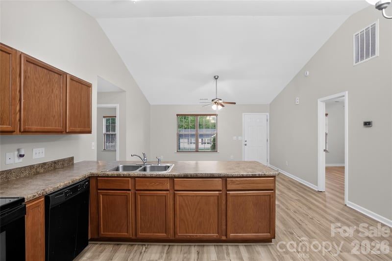 213 Winding Cedar Dr, Statesville, NC 28677