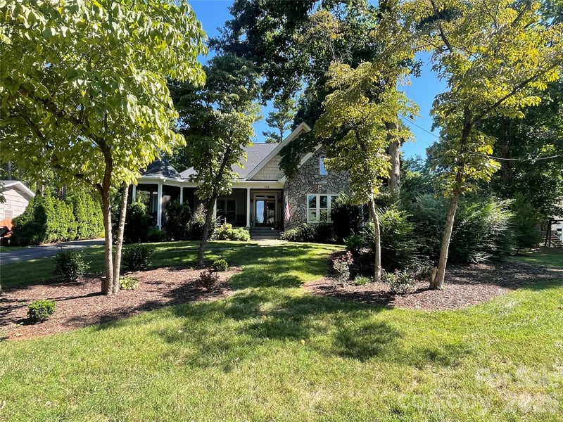 351 Catalina Dr, Mooresville, NC 28117