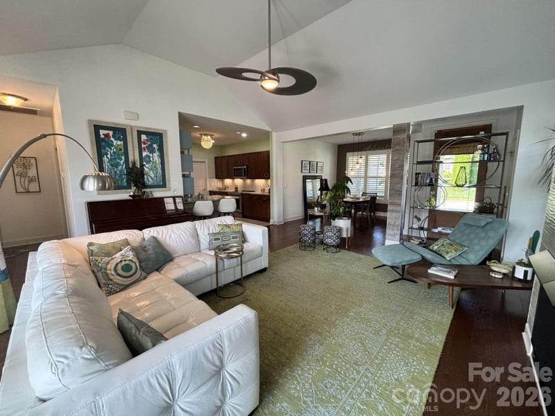 30 Rose Point Dr, Leicester, NC 28748