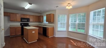 5708 Twin Brook Dr, Charlotte, NC 28269
