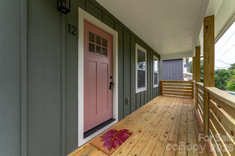 12 Crestfield Ave, Asheville, NC 28804