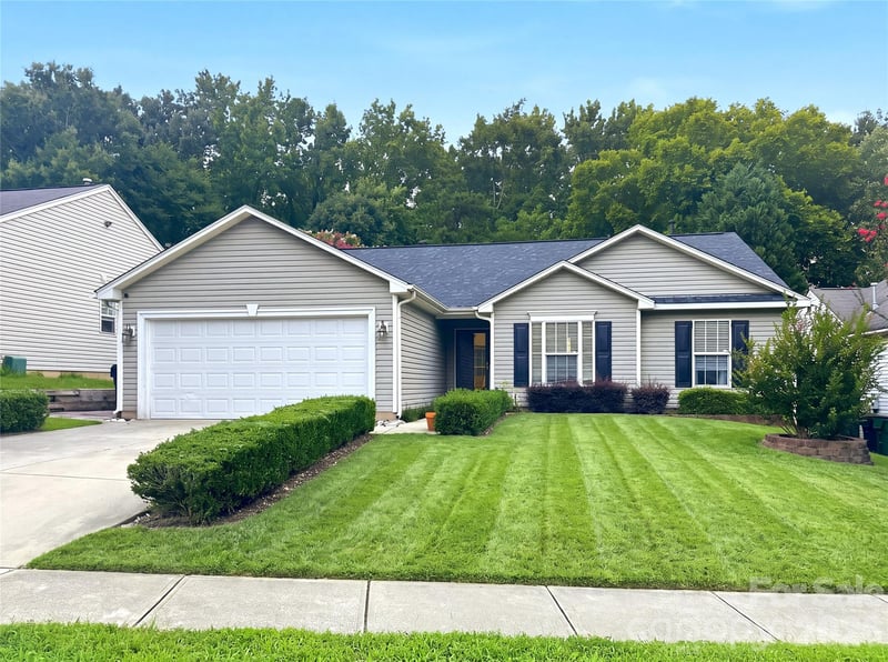 2627 Bridgeville Ln, Charlotte, NC 28262