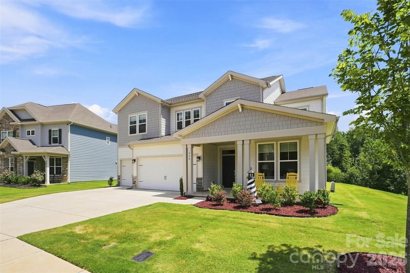 220 Warfield Dr, Mooresville, NC 28115