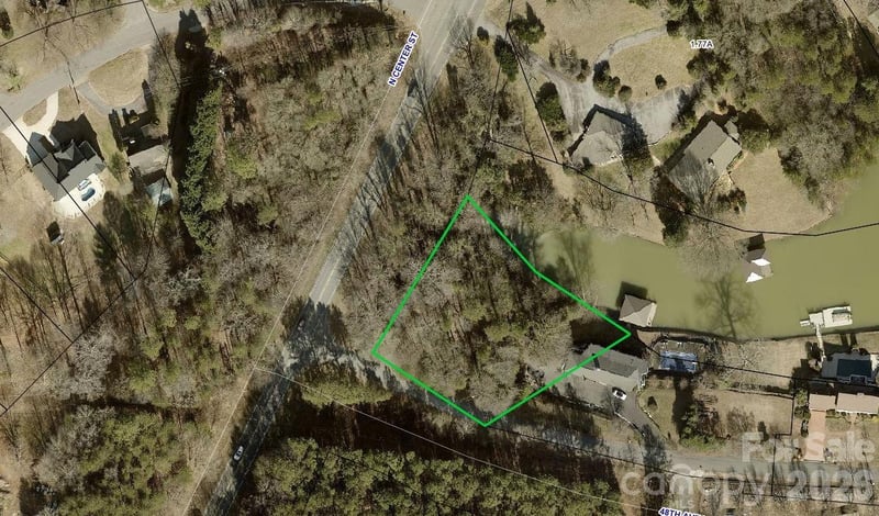 25 48th Ave, Hickory, NC 28601
