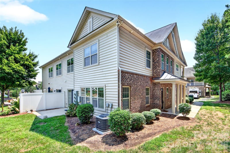 16718 Dolcetto Way, Charlotte, NC 28277