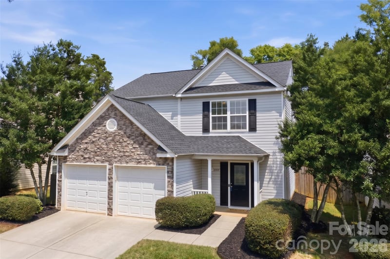10404 Haddington Dr NW, Charlotte, NC 28269