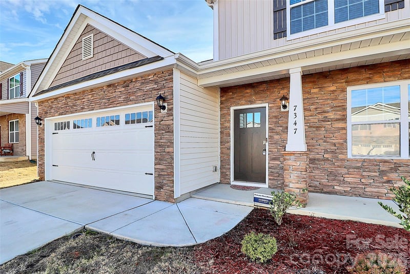 7347 Teague Dr, Gastonia, NC 28056