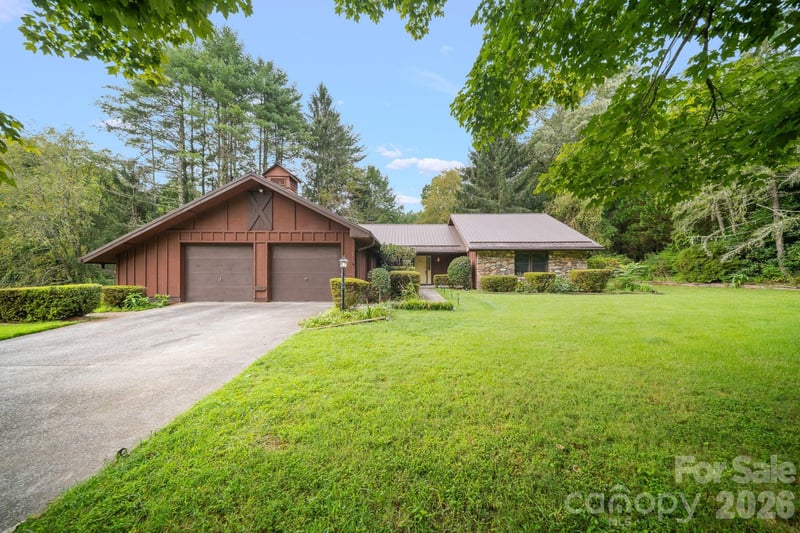 140 Redwood St, Brevard, NC 28712