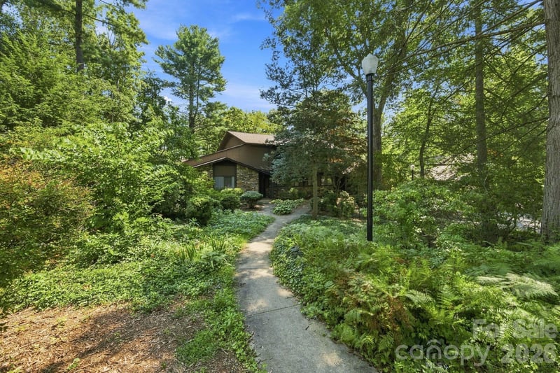 98 Laurelwood Cir W #6, Hendersonville, NC 28791