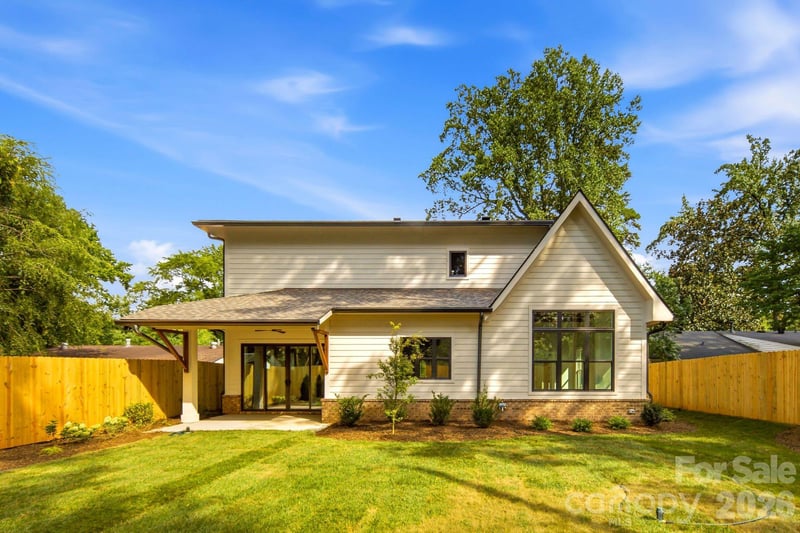 815 Manhasset Rd, Charlotte, NC 28209