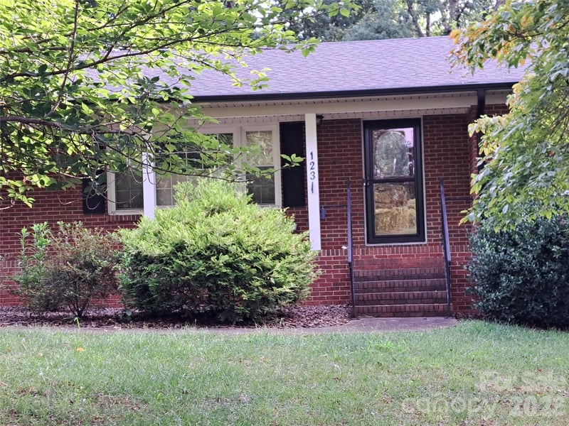 123 Softwind Ln, Concord, NC 28025