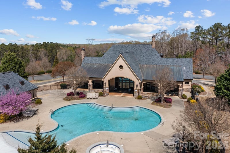 1036 Glade Spring Ct, Belmont, NC 28012