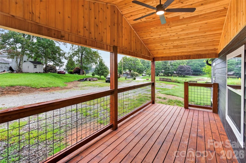 74 Tj Trl, Hendersonville, NC 28792