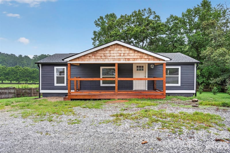 74 Tj Trl, Hendersonville, NC 28792