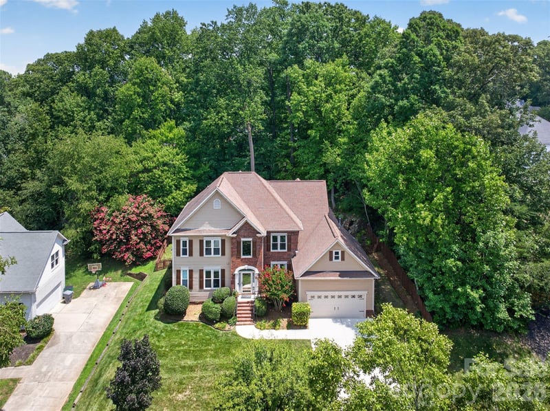 8011 Alba Ct, Charlotte, NC 28269