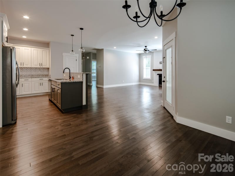 208 Robinson Hollow Dr, Candler, NC 28715