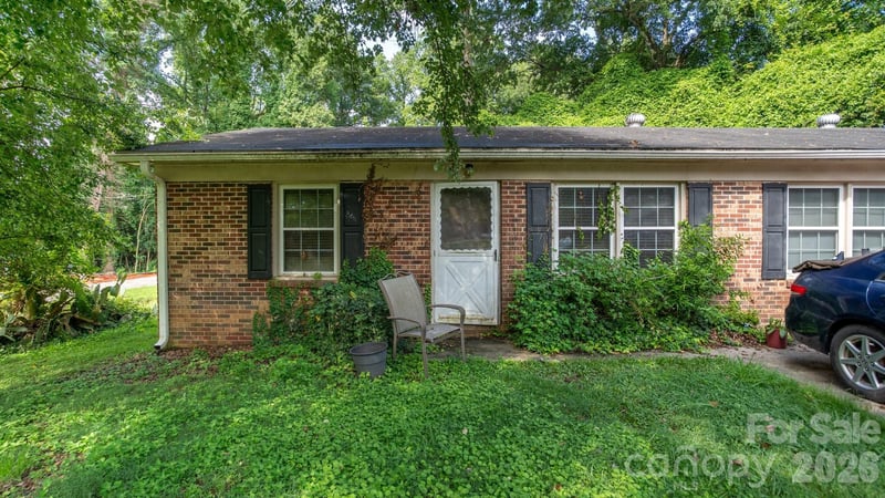 423 N Carpenter St, Gastonia, NC 28054