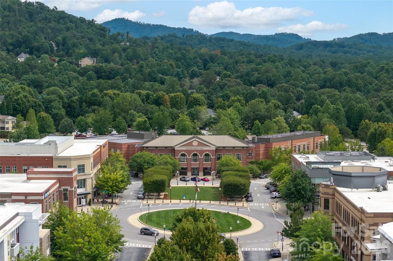42 Schenck Pw #205, Asheville, NC 28803