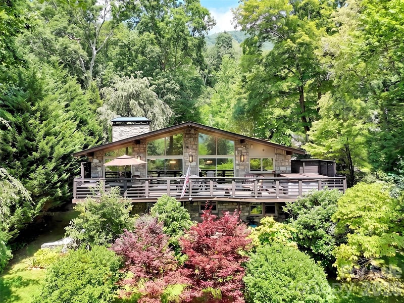 43 Red Oak Dr, Maggie Valley, NC 28751