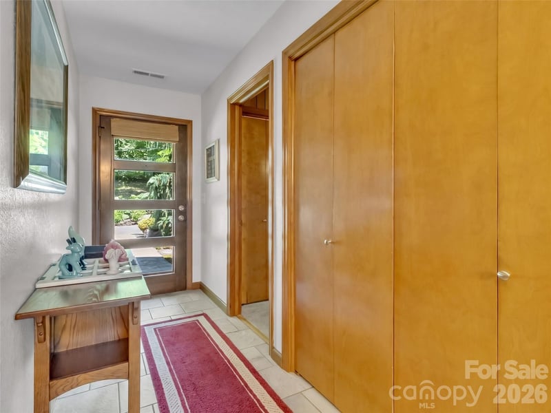 43 Red Oak Dr, Maggie Valley, NC 28751