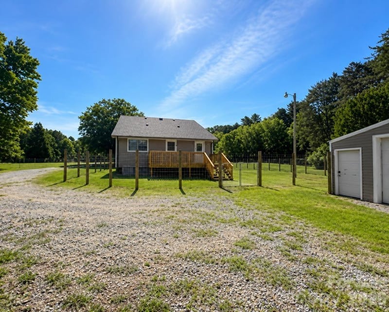 21909 Shearer Rd, Davidson, NC 28036