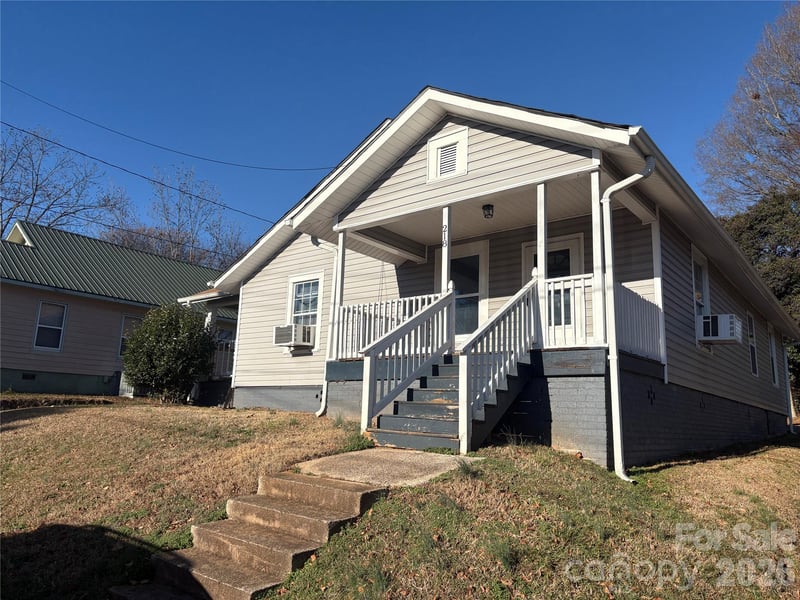 218 Odell Dr, Concord, NC 28025