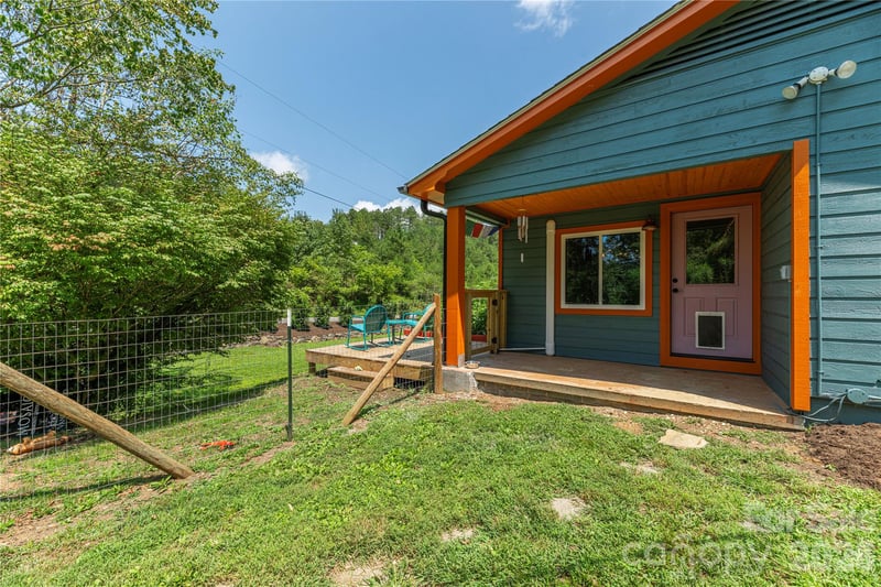 50 Embler Rd, Alexander, NC 28701