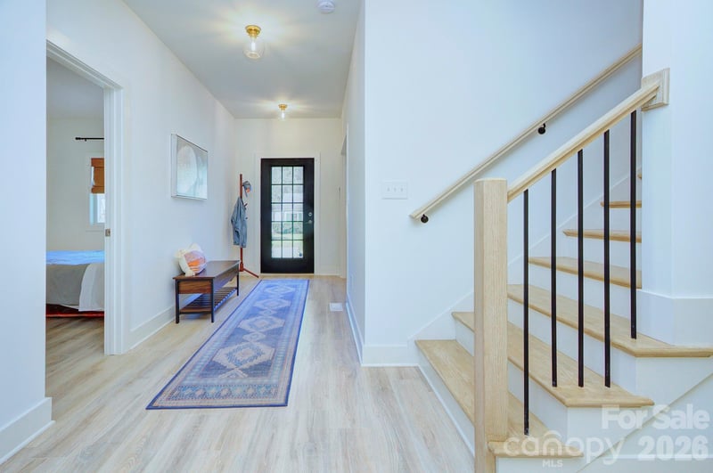 526 Seldon Dr, Charlotte, NC 28216