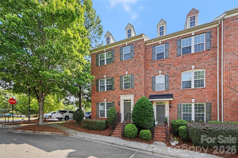 768 Naramore St, Davidson, NC 28036