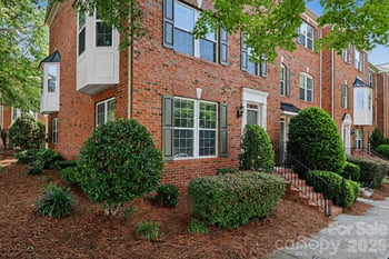768 Naramore St, Davidson, NC 28036