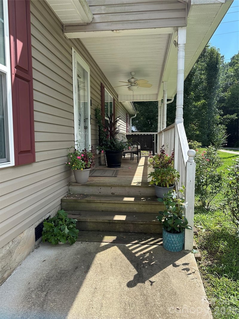 33 Railroad Ave, York, SC 29745