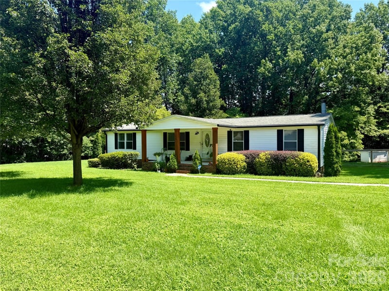 136 Mott Rd, Mooresville, NC 28115