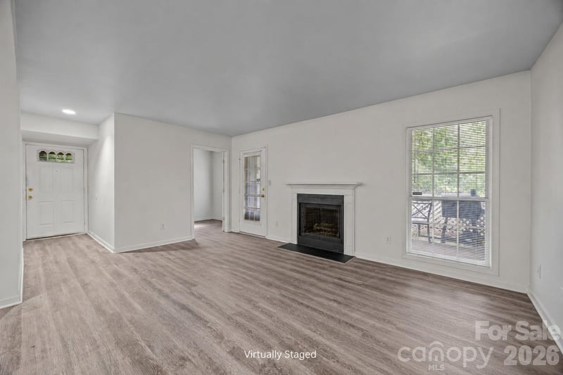 6005 Pinebark Ct, Charlotte, NC 28212