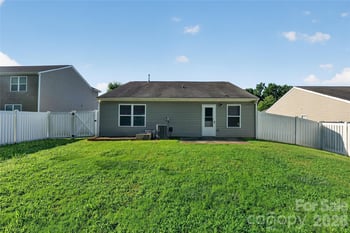 1716 White Willow Ave, Gastonia, NC 28054