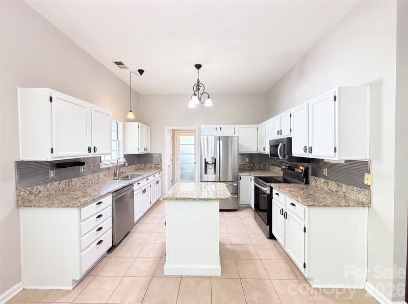 8536 Albury Walk Ln, Charlotte, NC 28277