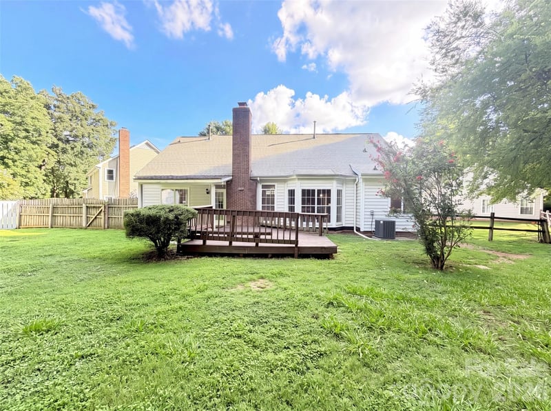8536 Albury Walk Ln, Charlotte, NC 28277