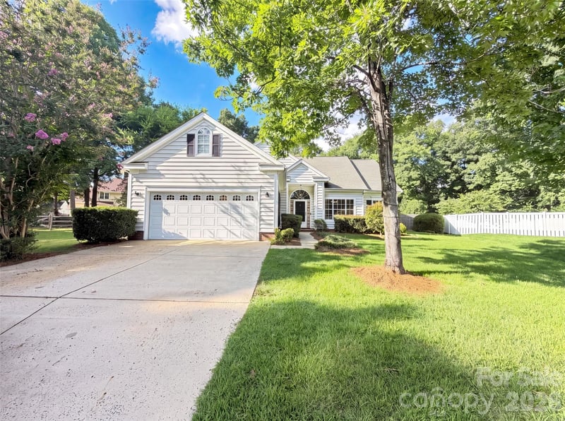 8536 Albury Walk Ln, Charlotte, NC 28277