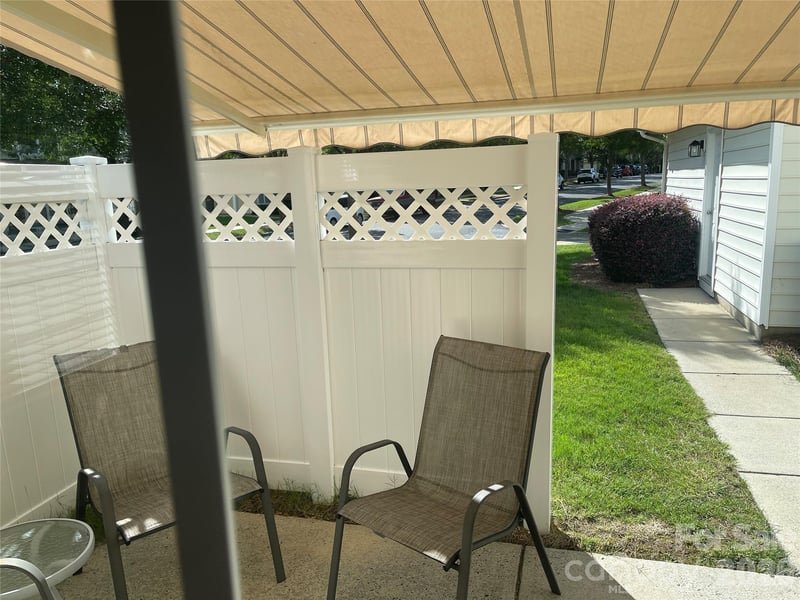 1158 Hammond Dr, Matthews, NC 28104