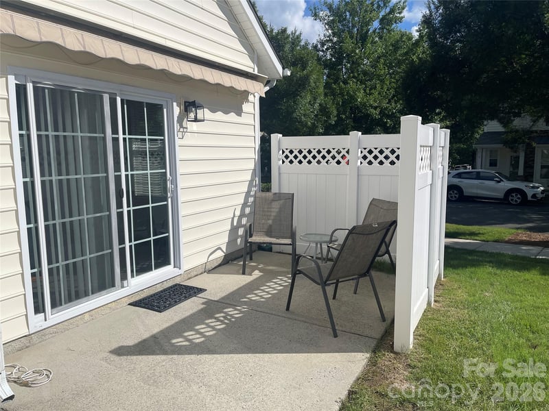 1158 Hammond Dr, Matthews, NC 28104
