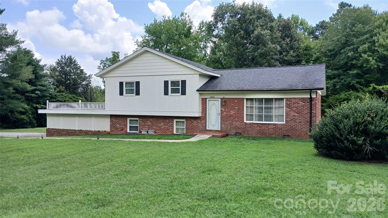 3830 Dowell St, Hickory, NC 28602