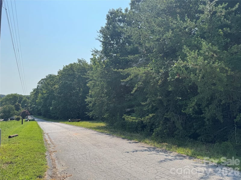 8 8th Ave, Hickory, NC 28602