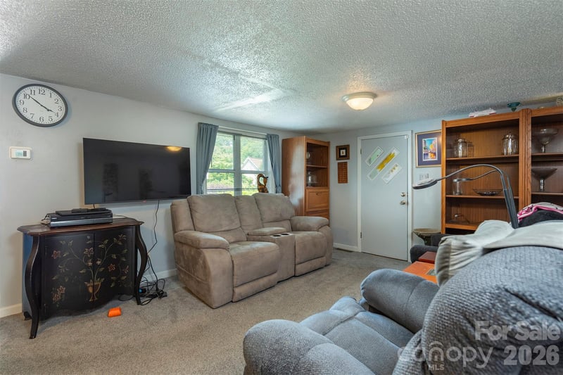 8 First St, Asheville, NC 28803