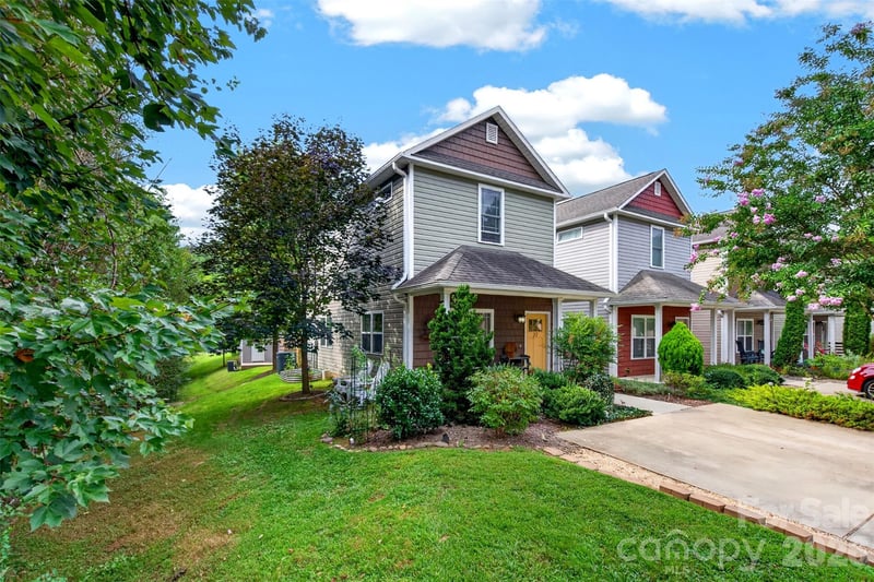 27 Mill Creek Loop, Asheville, NC 28806