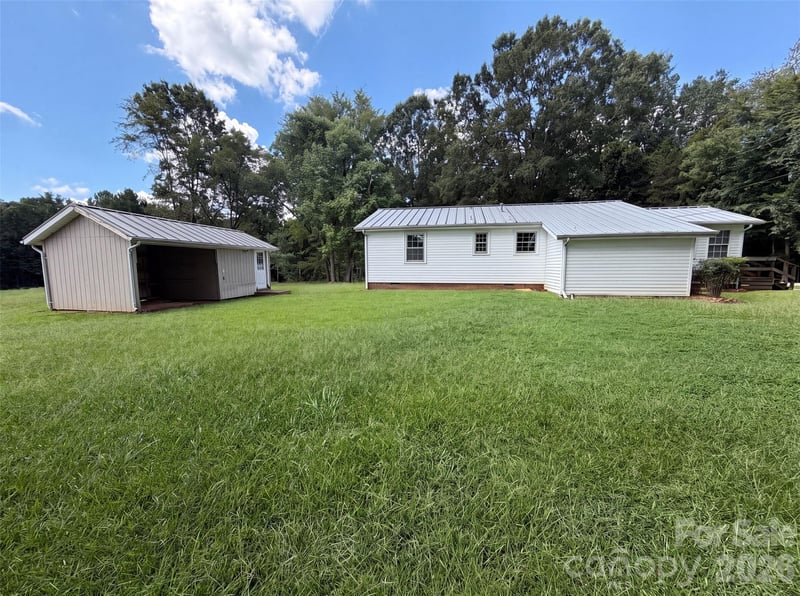 5100 Robinwood Dr, Charlotte, NC 28215