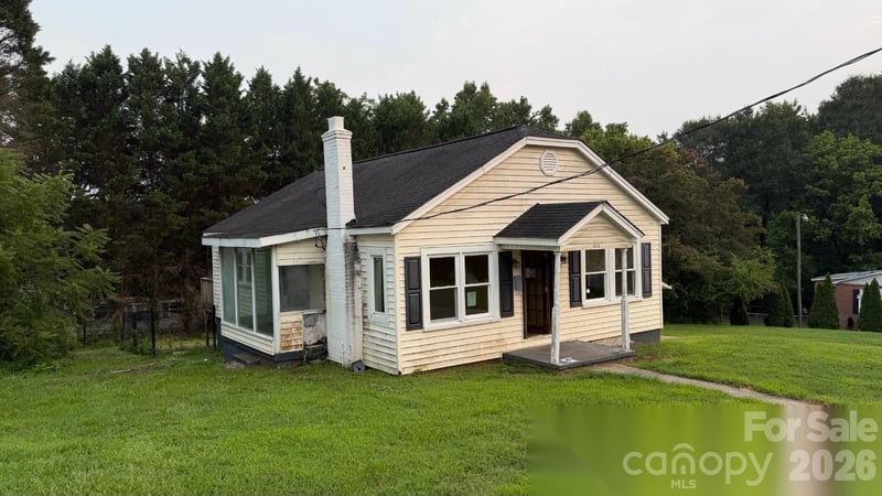 803 Grove St, Lincolnton, NC 28092