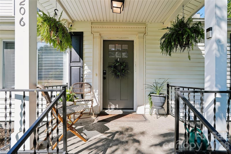 206 Price St, Mount Holly, NC 28120