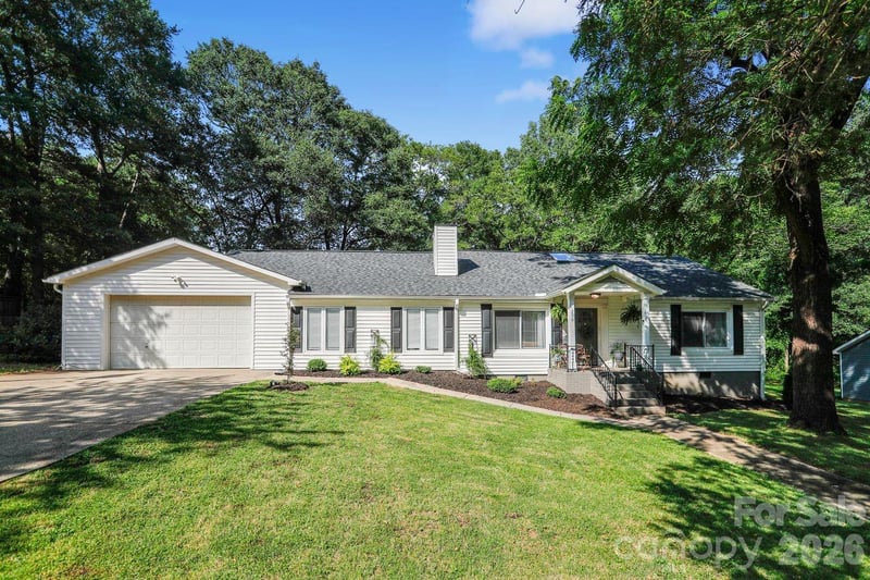 206 Price St, Mount Holly, NC 28120