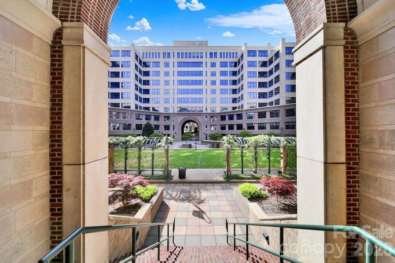 400 Church St #516, Charlotte, NC 28202