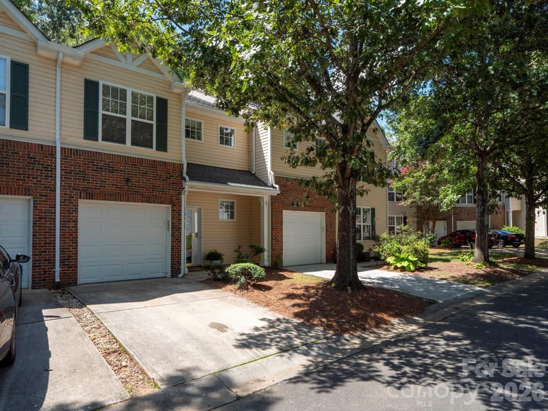 10747 Essex Hall Dr, Charlotte, NC 28277