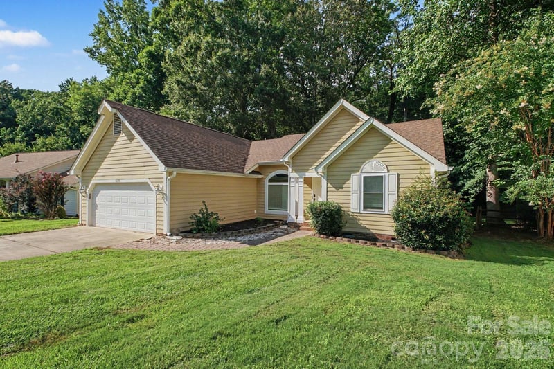 16130 Amber Field Dr, Huntersville, NC 28078